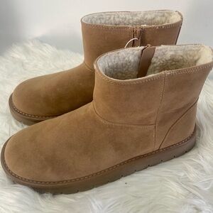Universal Thread Light Brown Ankle Boots with Shearling Lining